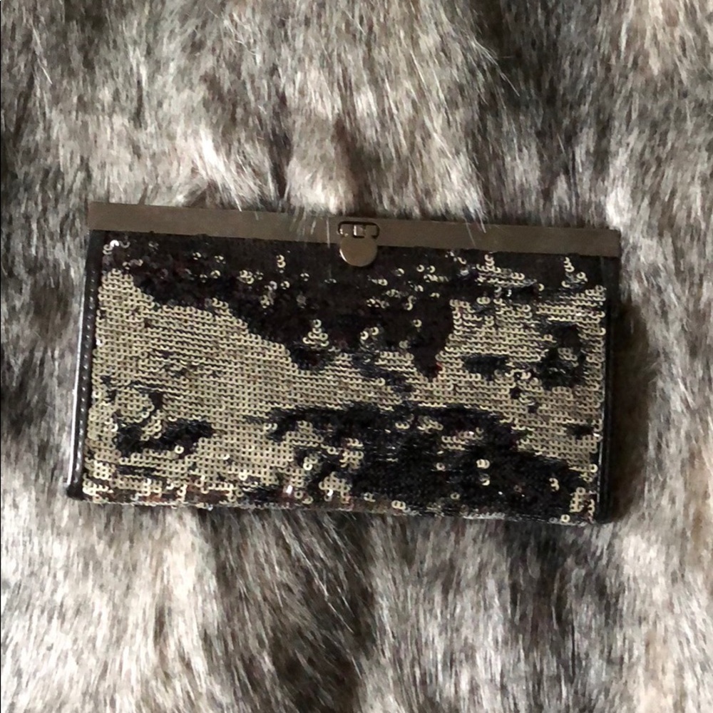 Bebe Clutch